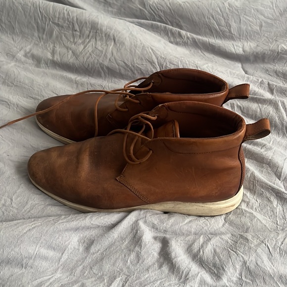 Cole Han Chukka boot - Picture 2 of 3